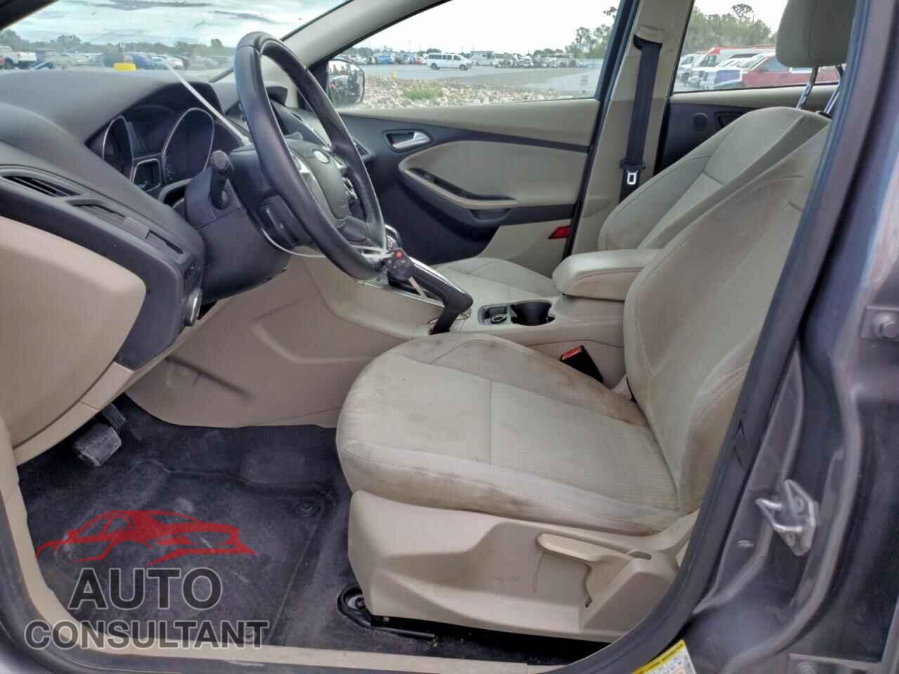 FORD FOCUS 2012 - 1FAHP3M20CL320455