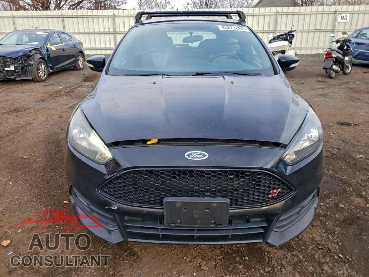 FORD FOCUS 2017 - 1FADP3L92HL311146