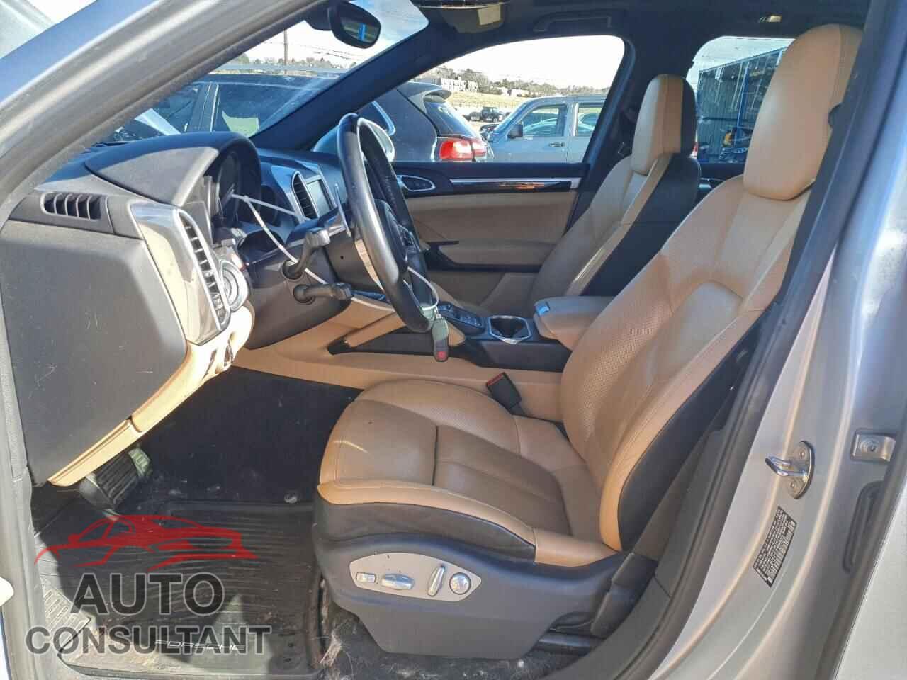 PORSCHE CAYENNE 2016 - WP1AA2A23GLA02975