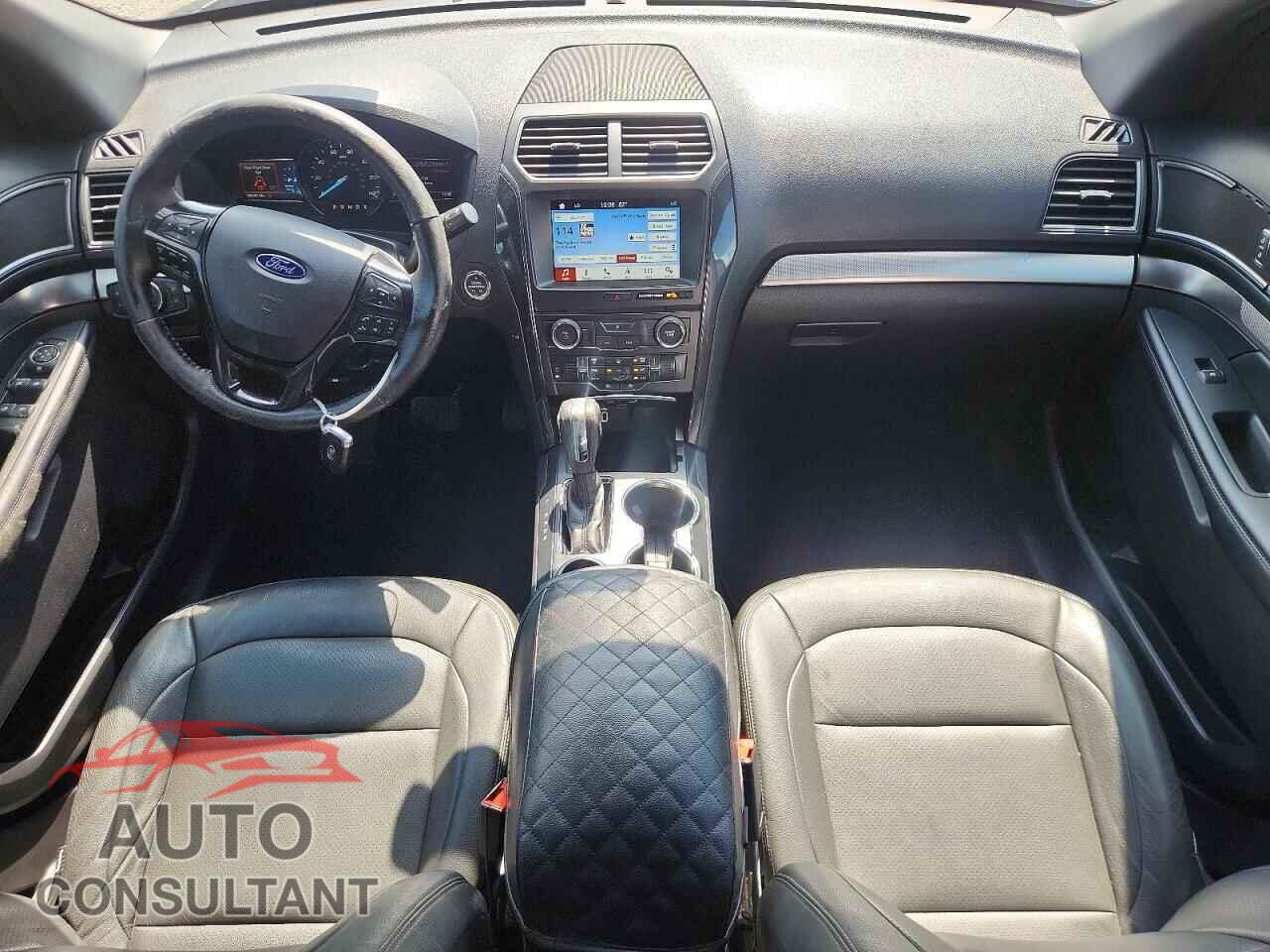 FORD EXPLORER 2018 - 1FM5K7D82JGB54612