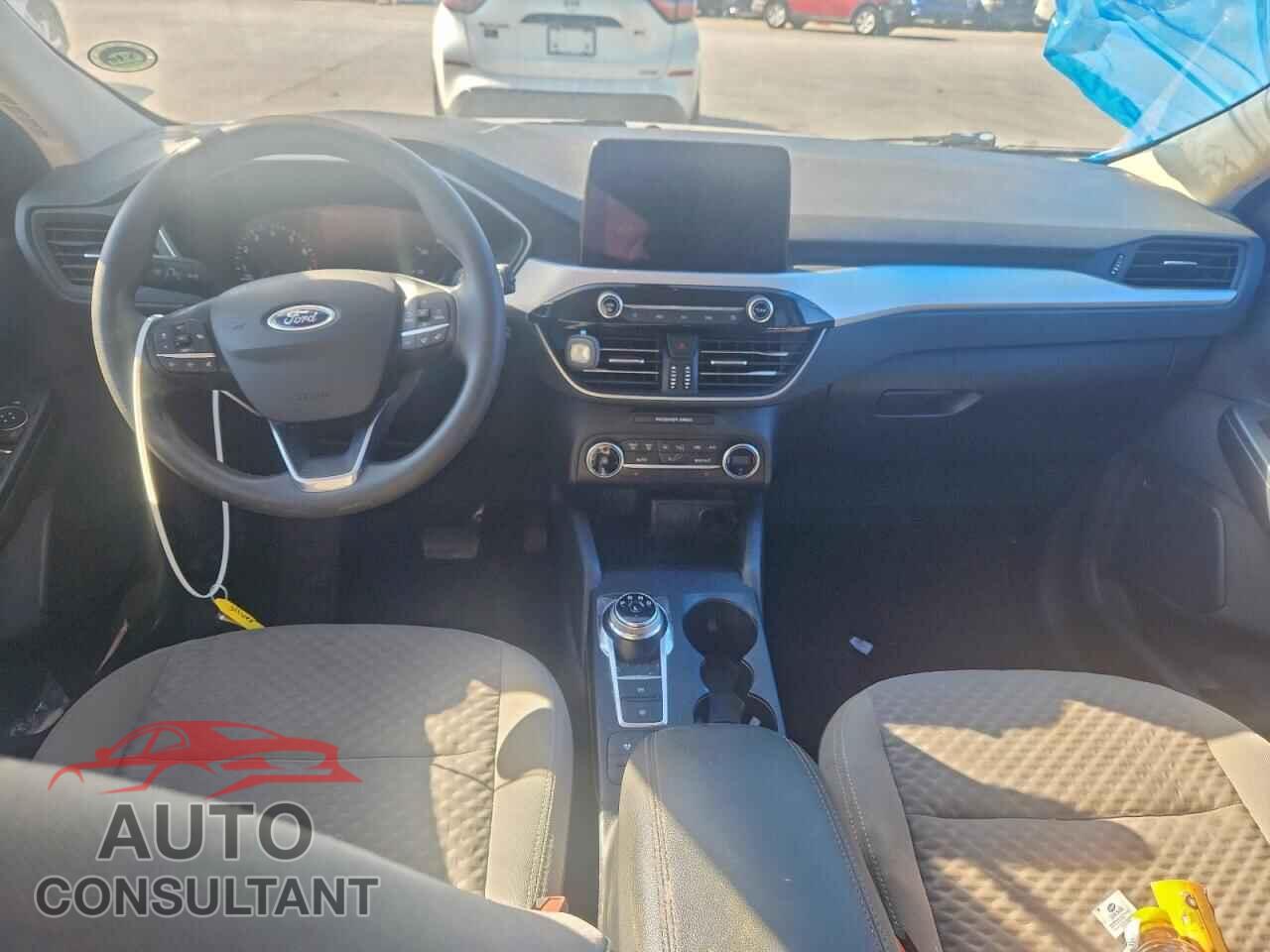 FORD ESCAPE 2020 - 1FMCU0G64LUA39467