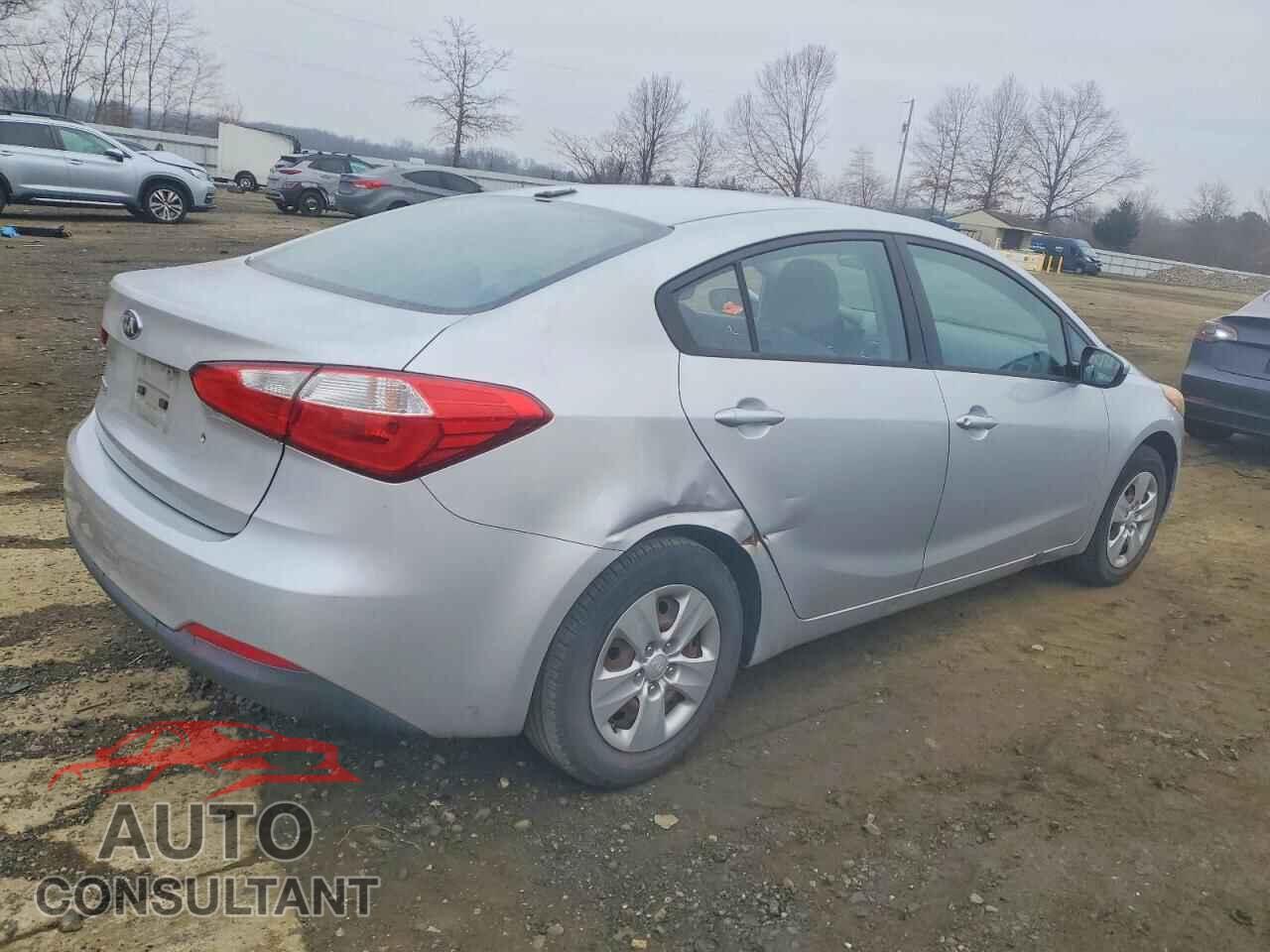 KIA FORTE 2015 - KNAFK4A64F5348178
