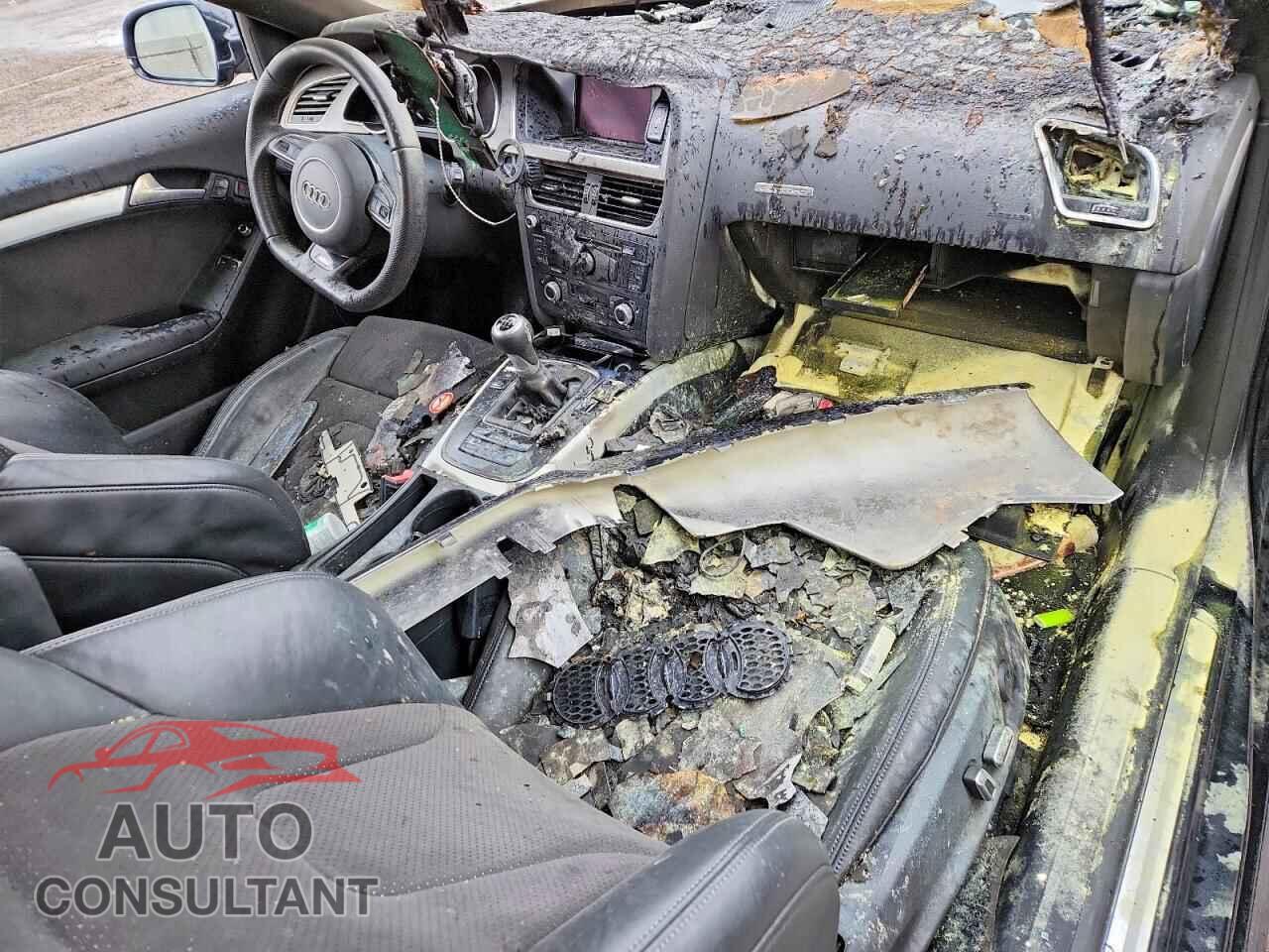 AUDI A5 2013 - WAUMFBFR1DA016111