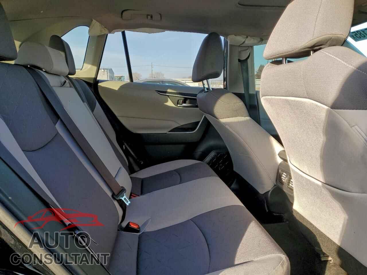 TOYOTA RAV4 2019 - JTMP1RFV3KD035968