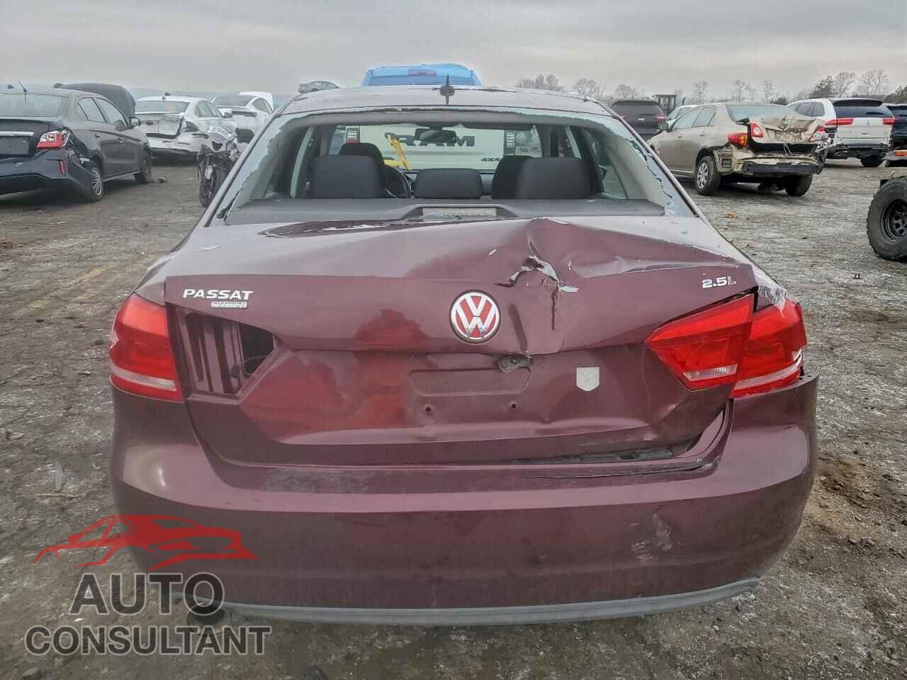 VOLKSWAGEN PASSAT 2012 - 1VWAP7A38CC028470