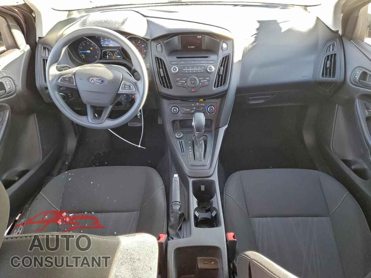 FORD FOCUS 2017 - 1FADP3E28HL235545