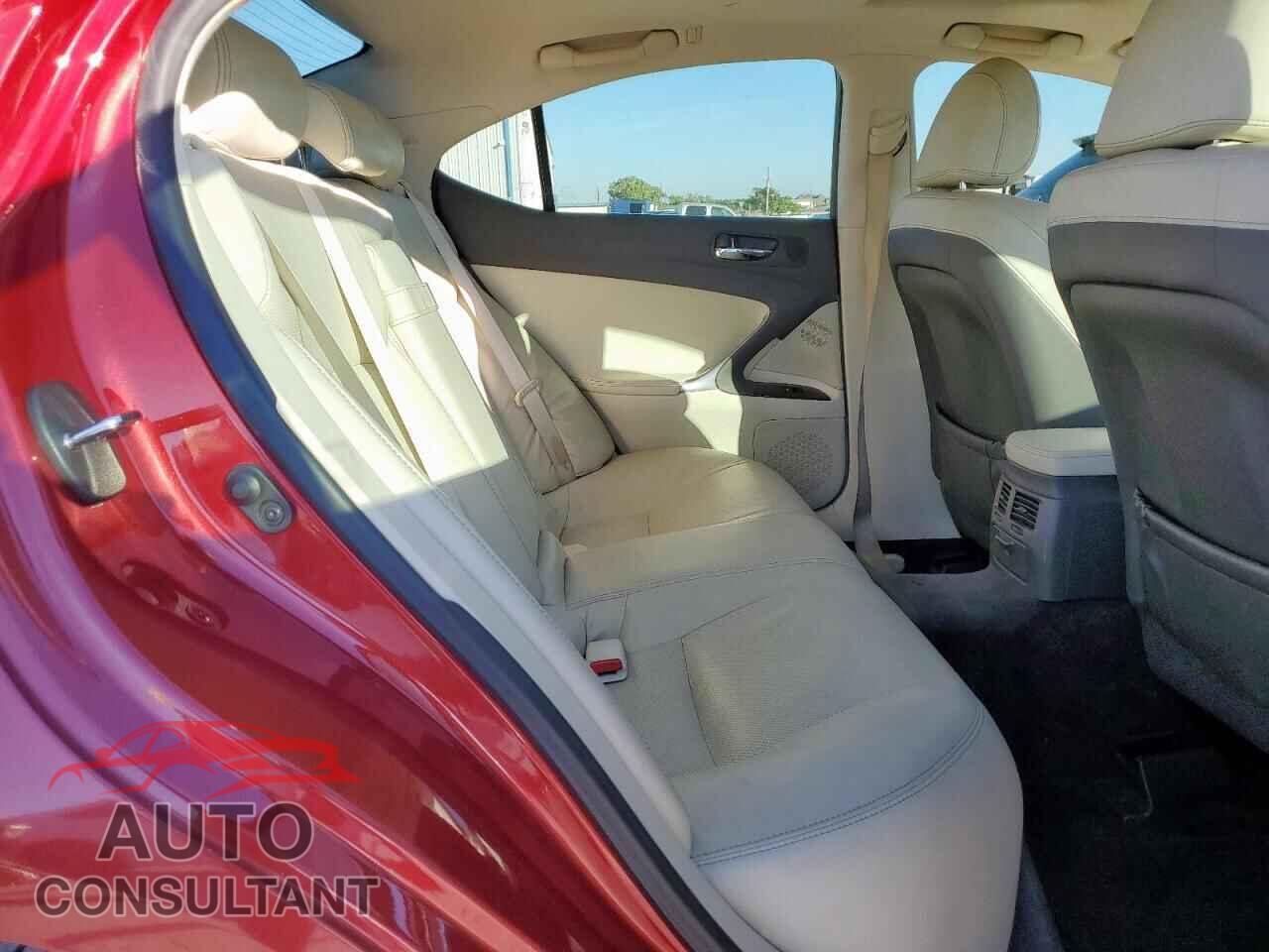 LEXUS IS 2011 - JTHBF5C25B5153057
