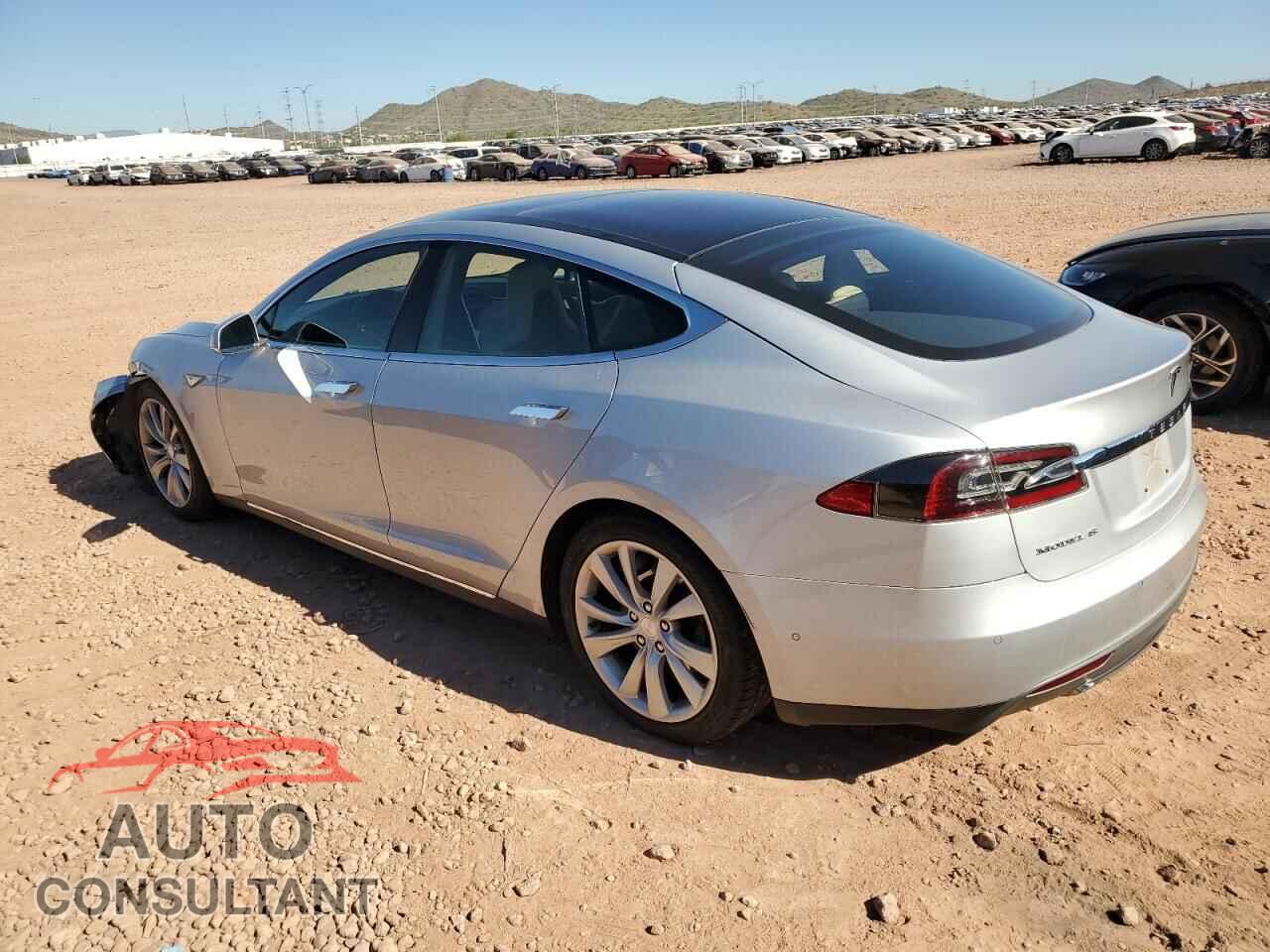 TESLA MODEL S 2015 - 5YJSA1E26FF117212