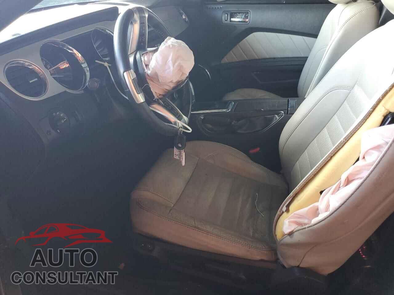 FORD MUSTANG 2014 - 1ZVBP8CF4E5252795