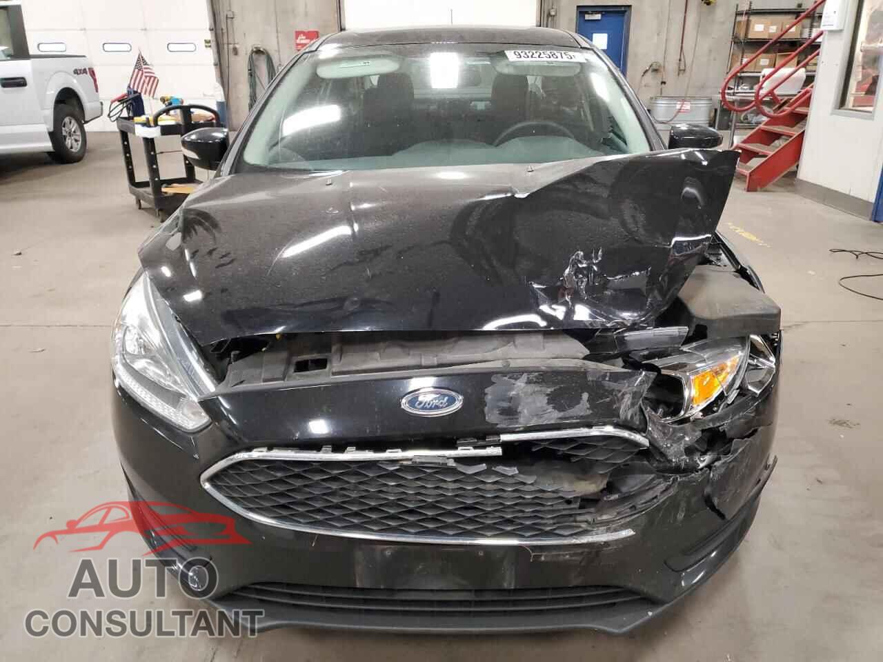 FORD FOCUS 2017 - 1FADP3F29HL219675