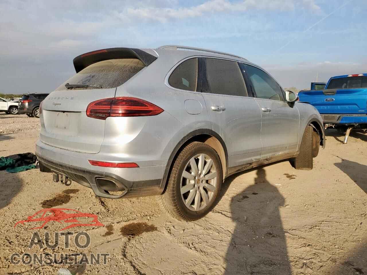 PORSCHE CAYENNE 2016 - WP1AA2A20GKA37141