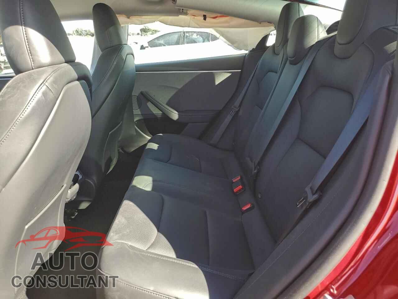 TESLA MODEL 3 2025 - 5YJ3E1EA3SF884588