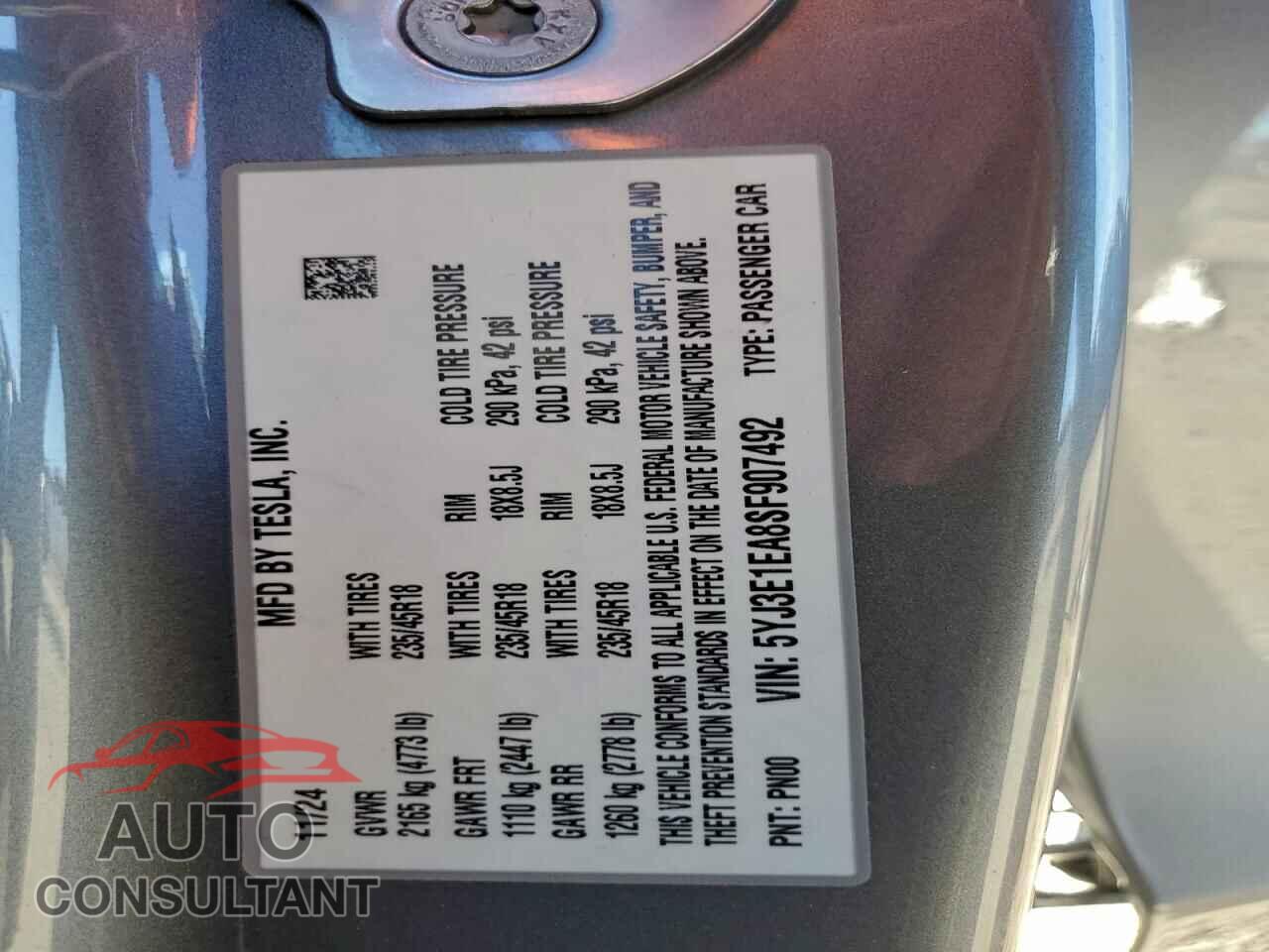 TESLA MODEL 3 2025 - 5YJ3E1EA8SF907492