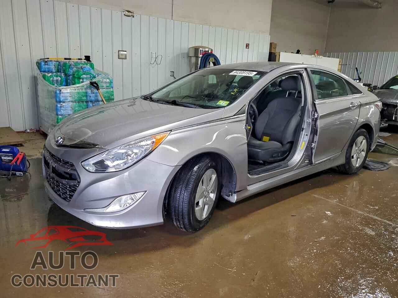 HYUNDAI SONATA 2012 - KMHEC4A46CA029972