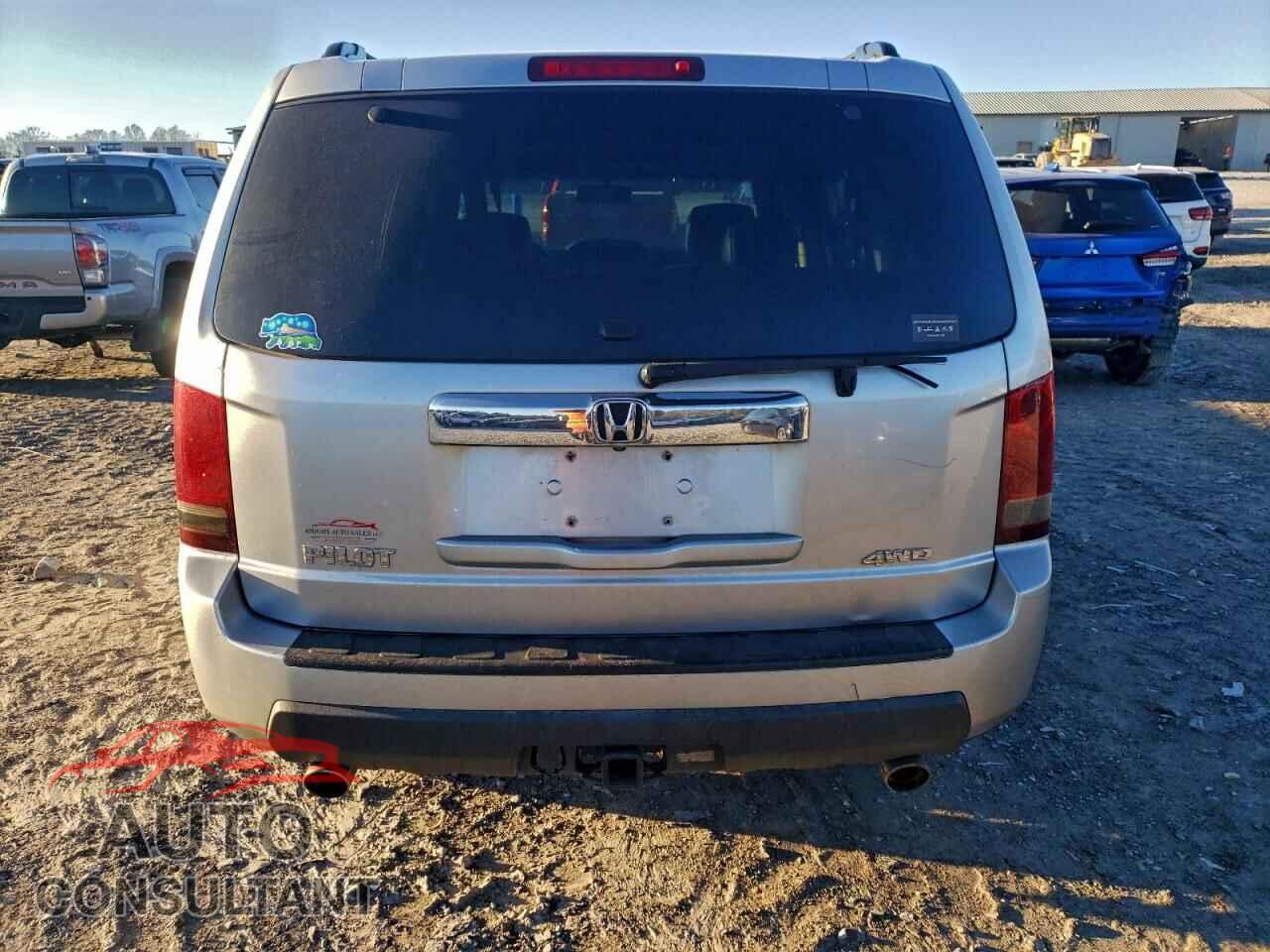 HONDA PILOT 2011 - 5FNYF4H72BB005277