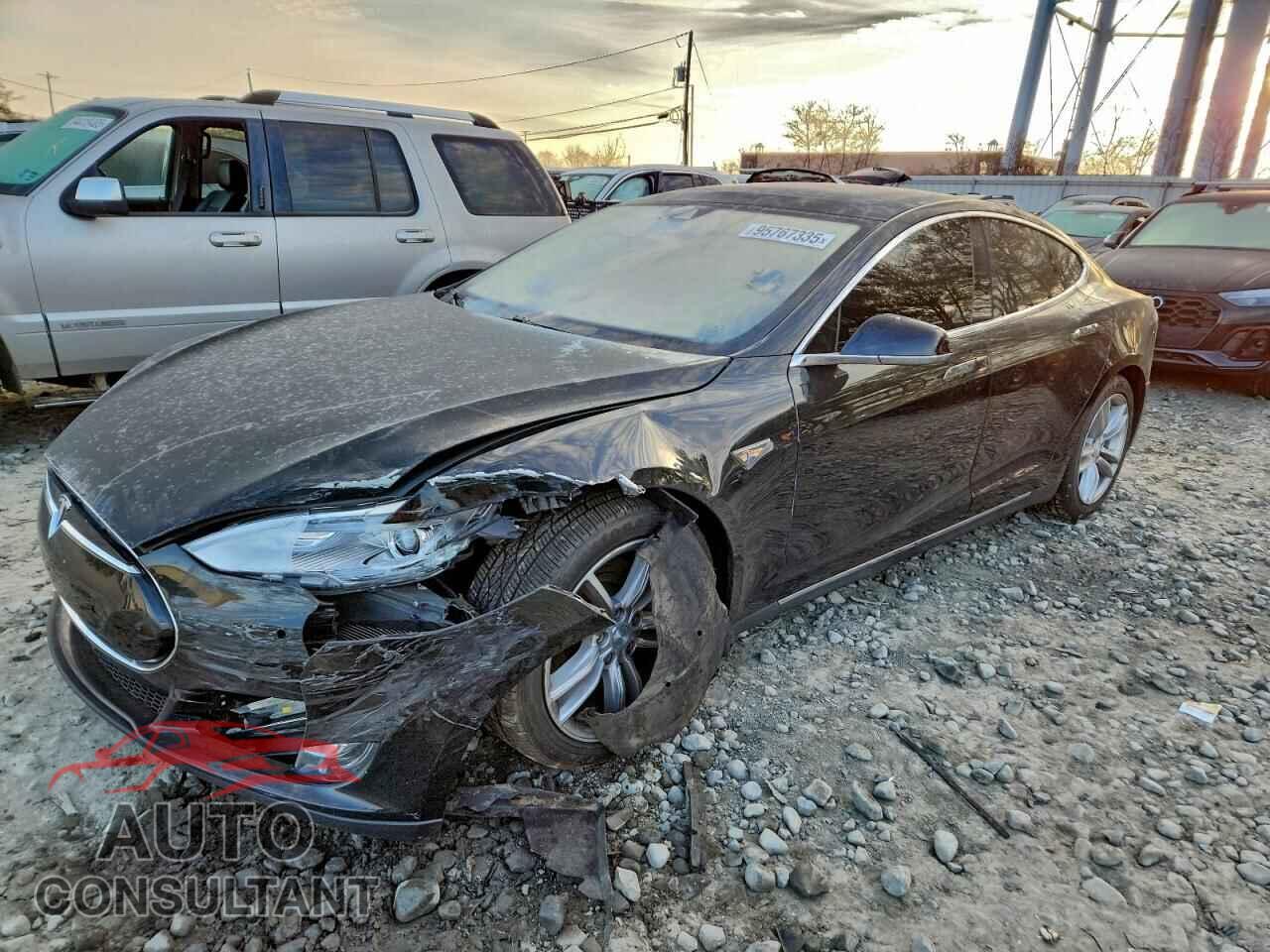 TESLA MODEL S 2015 - 5YJSA1E25FF118030