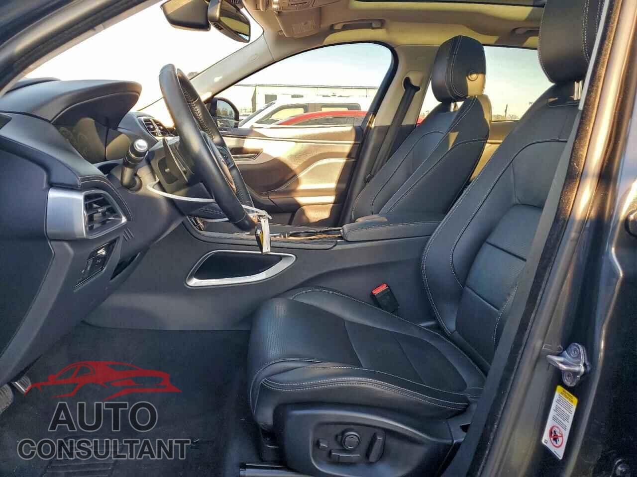 JAGUAR F-PACE 2017 - SADCL2BV5HA046989