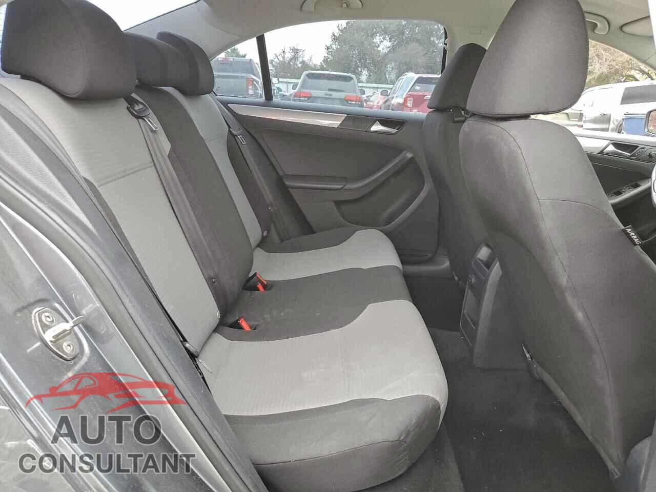 VOLKSWAGEN JETTA 2017 - 3VW2B7AJ8HM350257