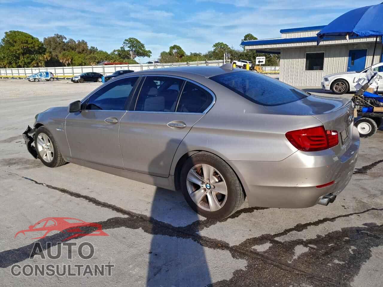 BMW 5 SERIES 2012 - WBAXG5C52CDW84543