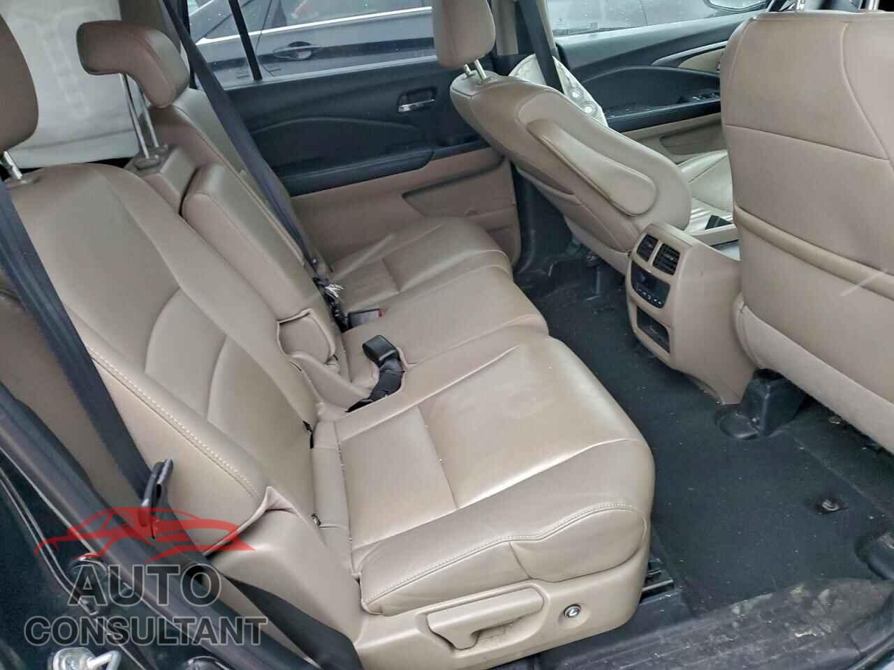 HONDA PILOT 2017 - 5FNYF6H53HB076734