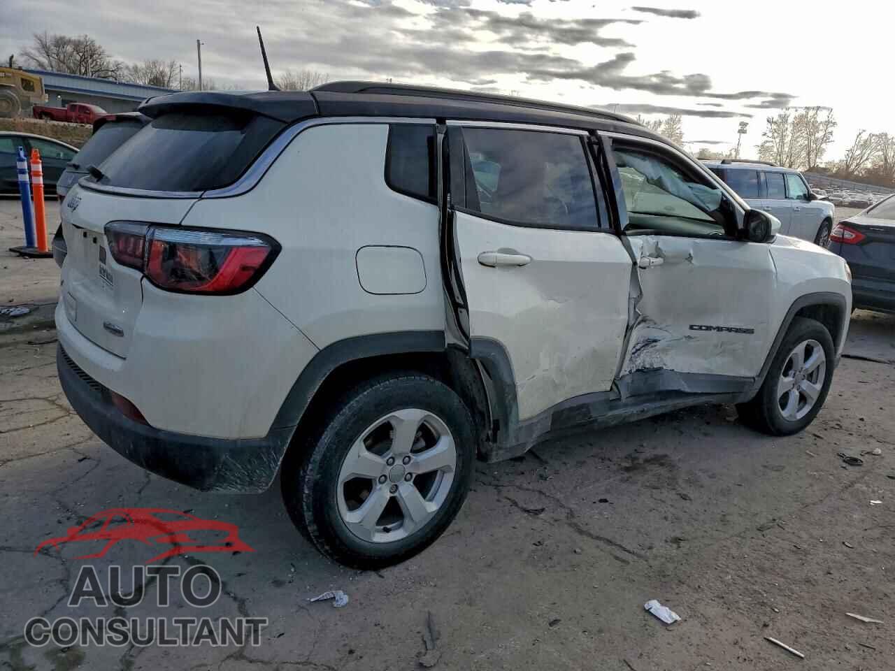 JEEP COMPASS 2018 - 3C4NJDBB1JT349715