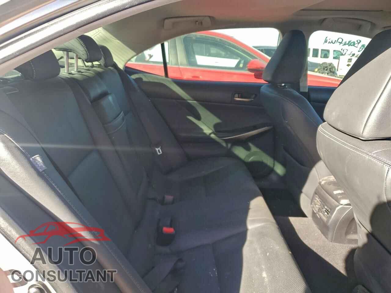 LEXUS IS 2018 - JTHBA1D26J5064862