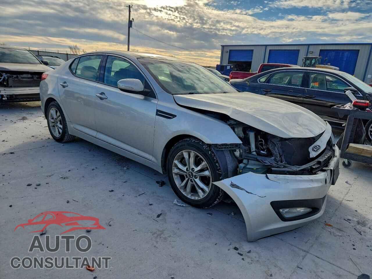 KIA OPTIMA 2011 - KNAGN4A75B5051872