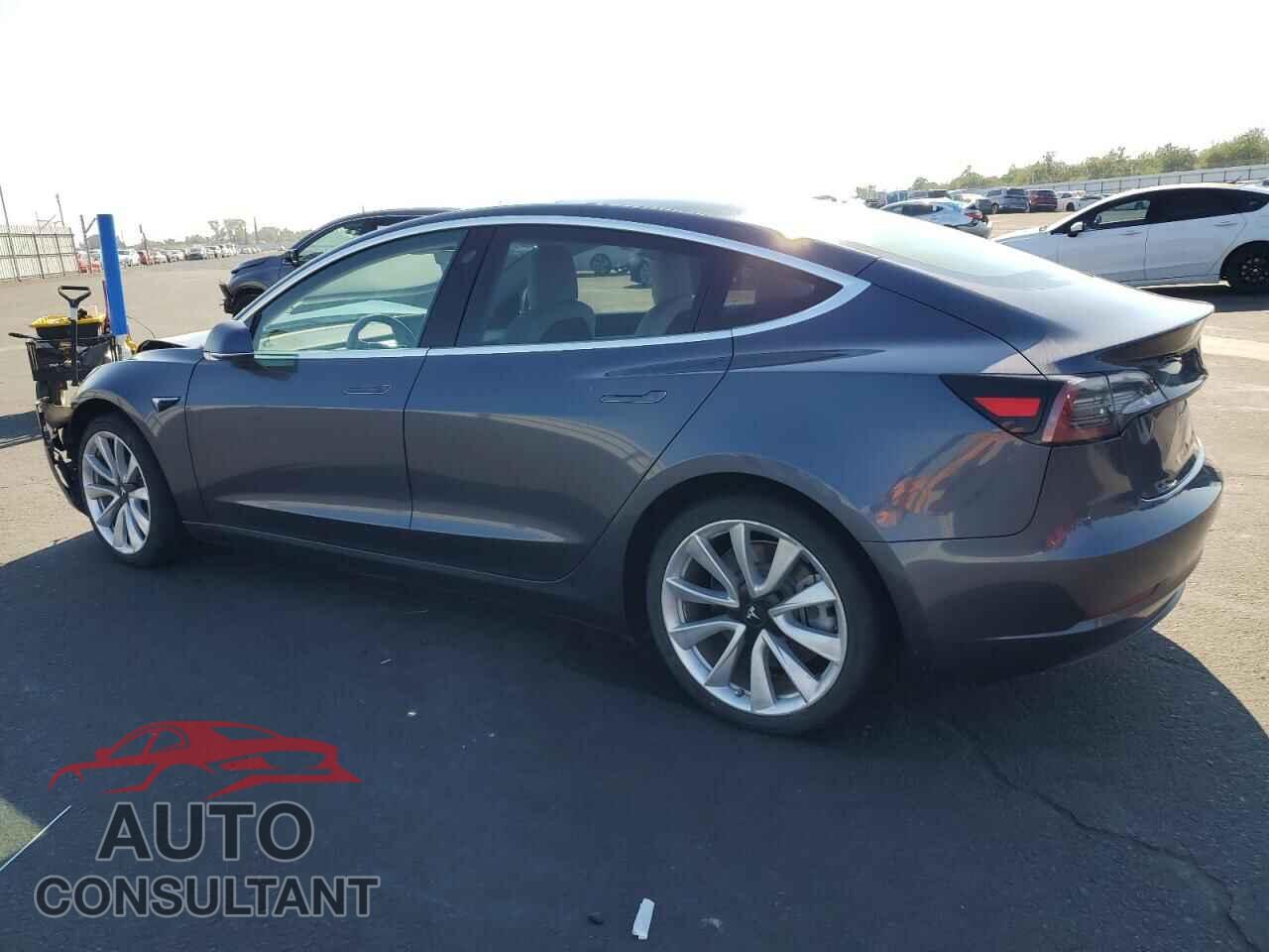 TESLA MODEL 3 2018 - 5YJ3E1EA0JF169119