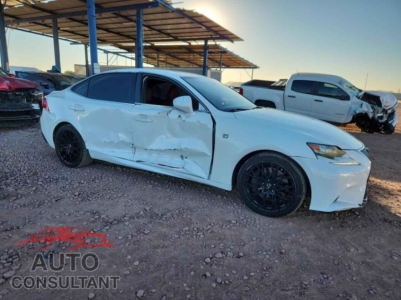 LEXUS IS 2014 - JTHBE1D25E5013203