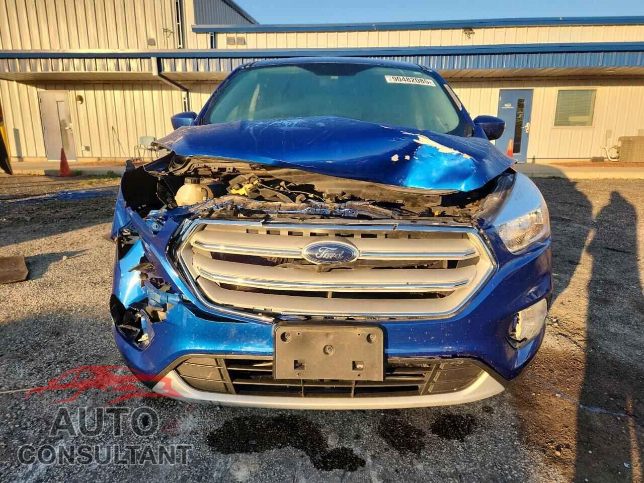 FORD ESCAPE 2017 - 1FMCU0GD2HUB38312