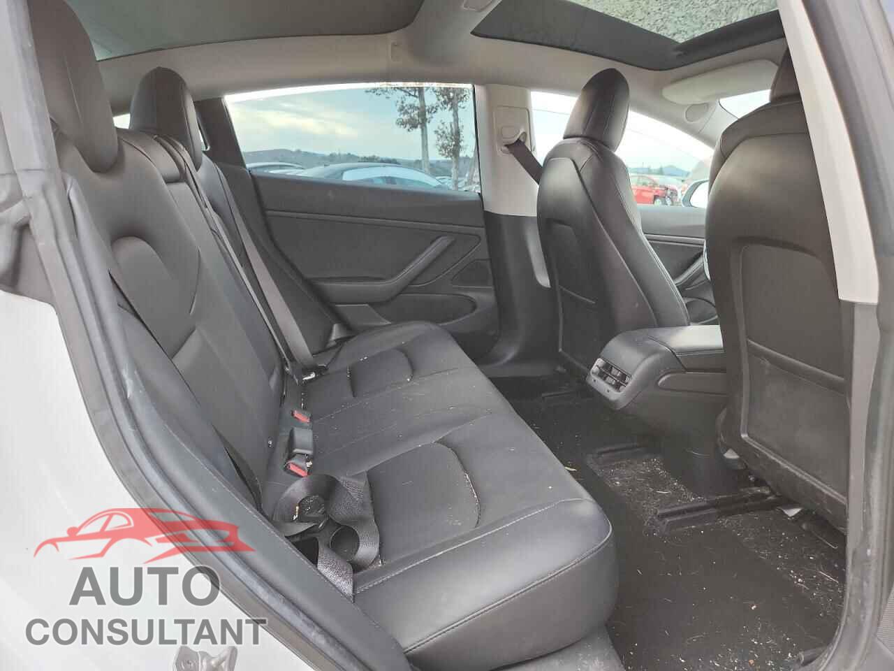 TESLA MODEL 3 2018 - 5YJ3E1EA8JF076039