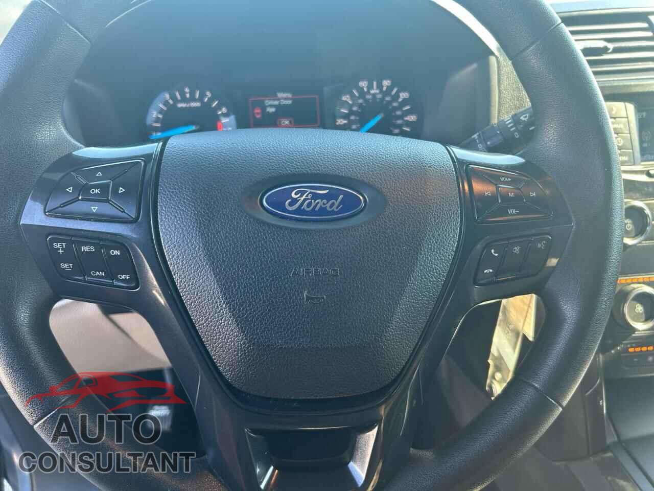 FORD EXPLORER 2018 - 1FM5K7B82JGB15778