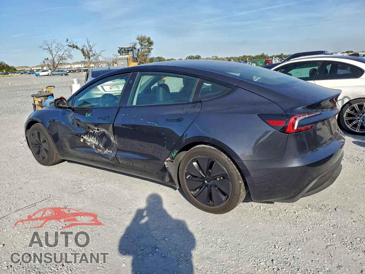 TESLA MODEL 3 2024 - 5YJ3E1EA5RF754838