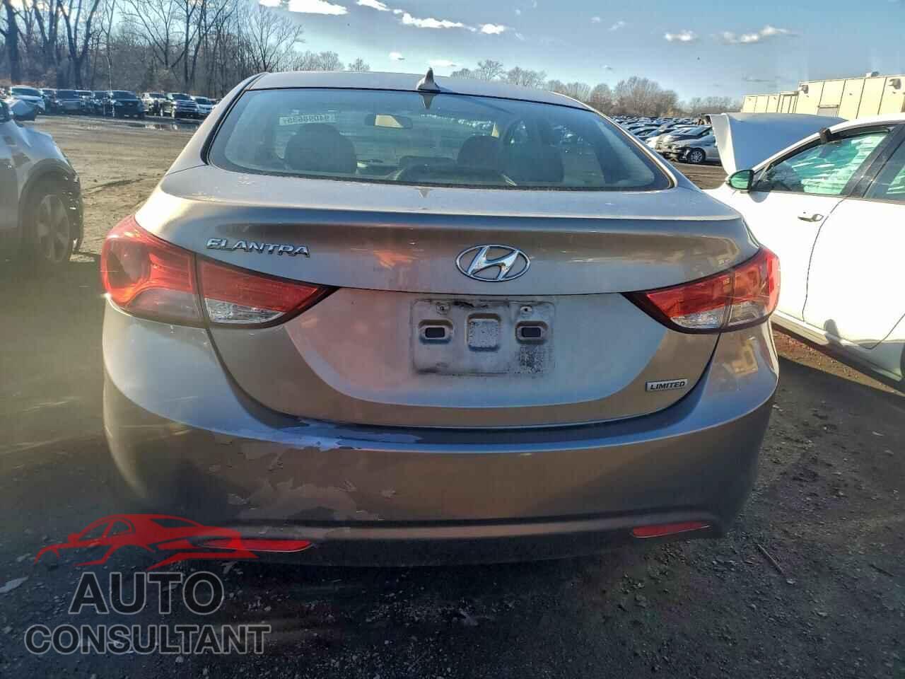 HYUNDAI ELANTRA 2013 - 5NPDH4AE3DH296488