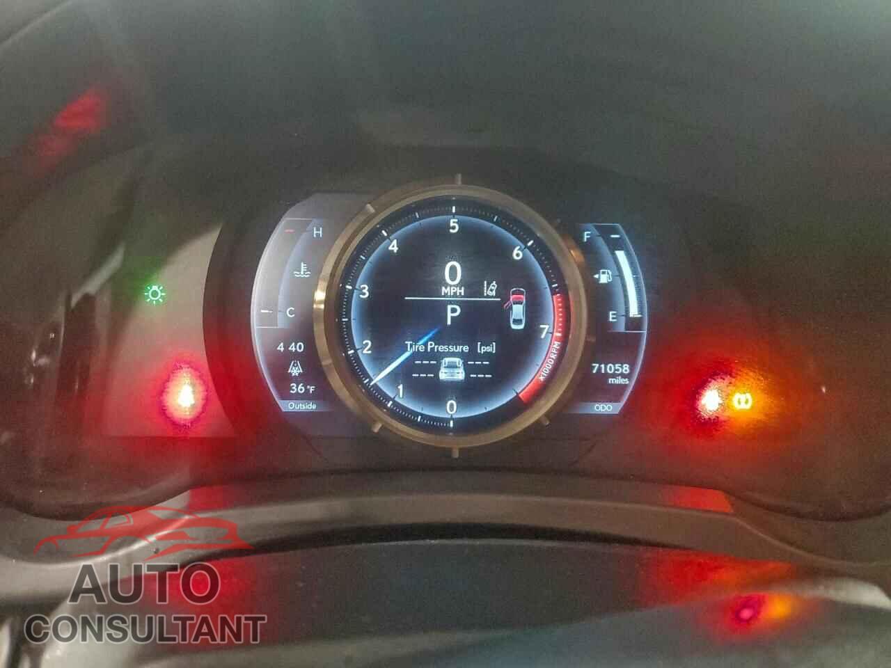 LEXUS IS 2017 - JTHCM1D28H5018648
