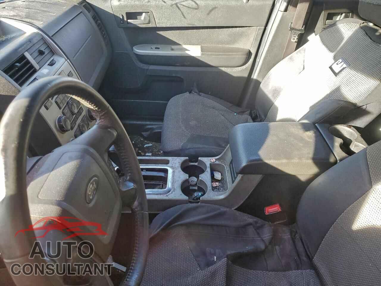 FORD ESCAPE 2010 - 1FMCU0D70AKA01613