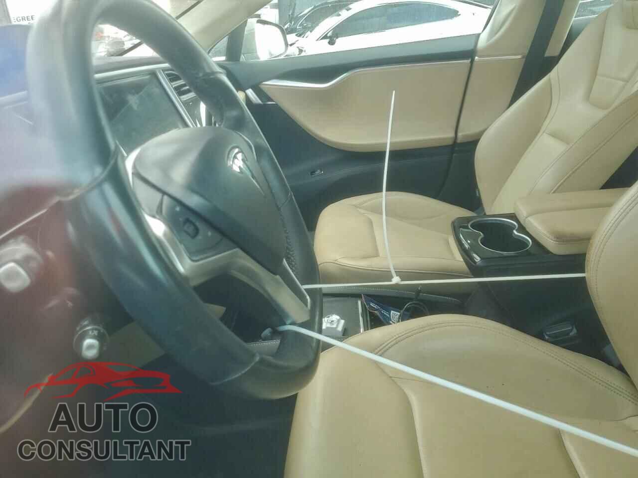 TESLA MODEL S 2015 - 5YJSA1S18FF100326