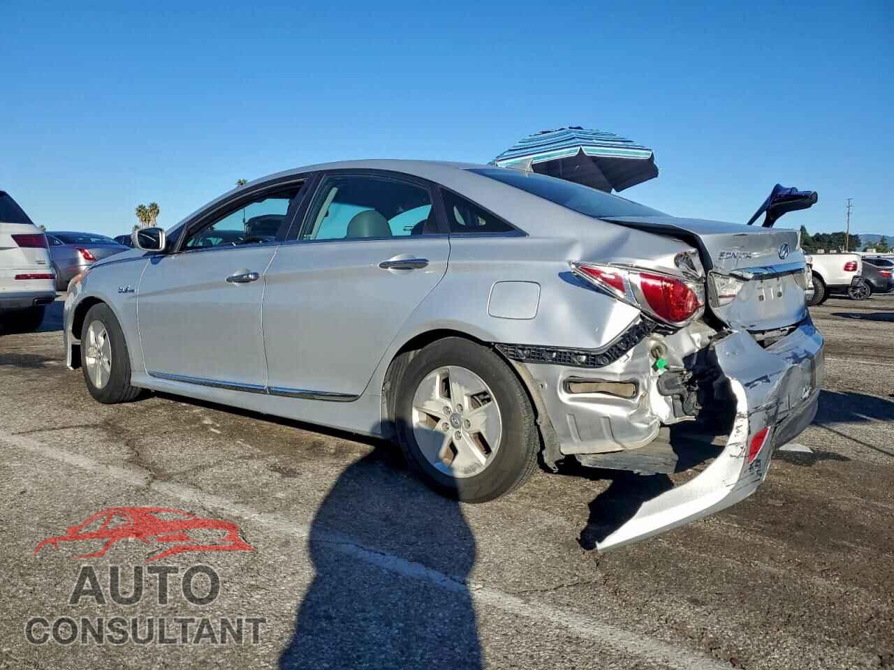 HYUNDAI SONATA 2012 - KMHEC4A45CA058122