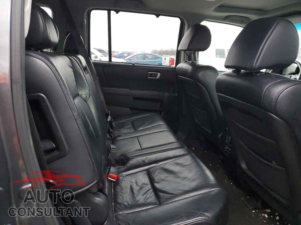 HONDA PILOT 2010 - 5FNYF4H93AB021908