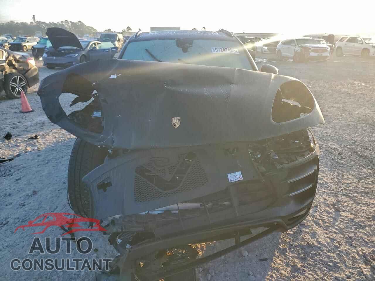 PORSCHE MACAN 2016 - WP1AF2A55GLB93987