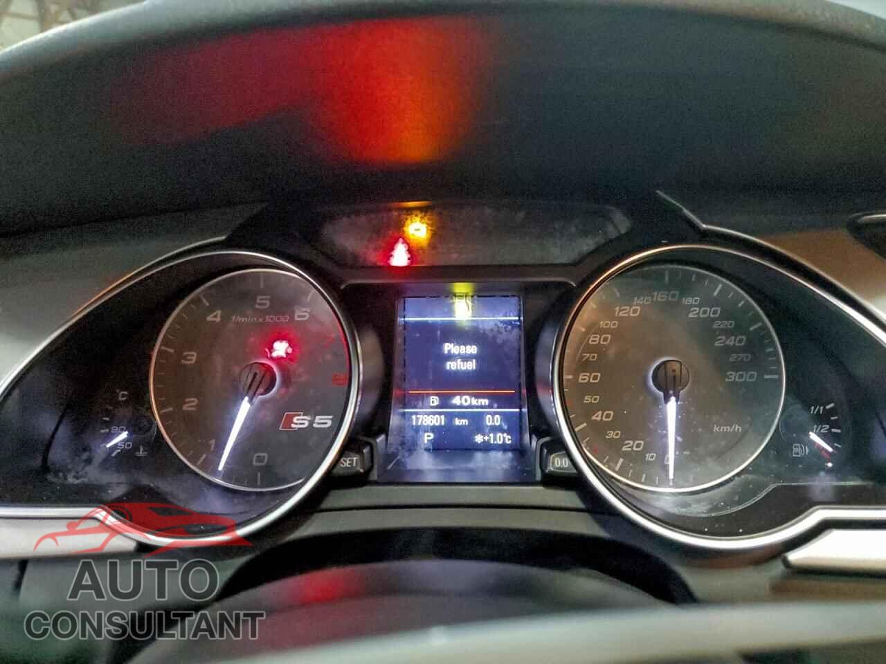 AUDI S5/RS5 2010 - WAUCVBFR8AA010090