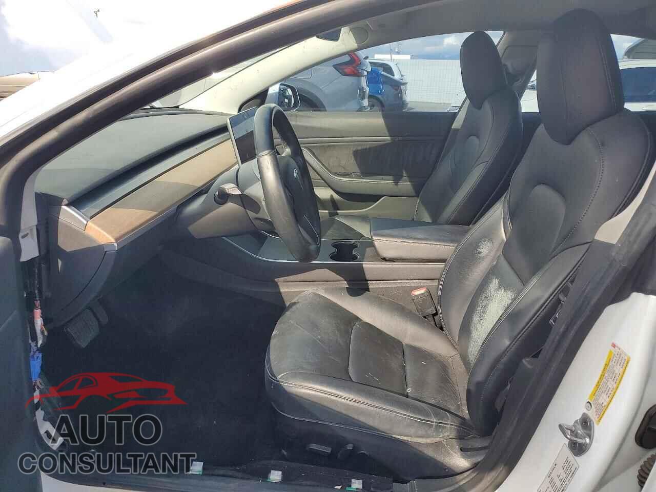 TESLA MODEL 3 2019 - 5YJ3E1EA3KF311710