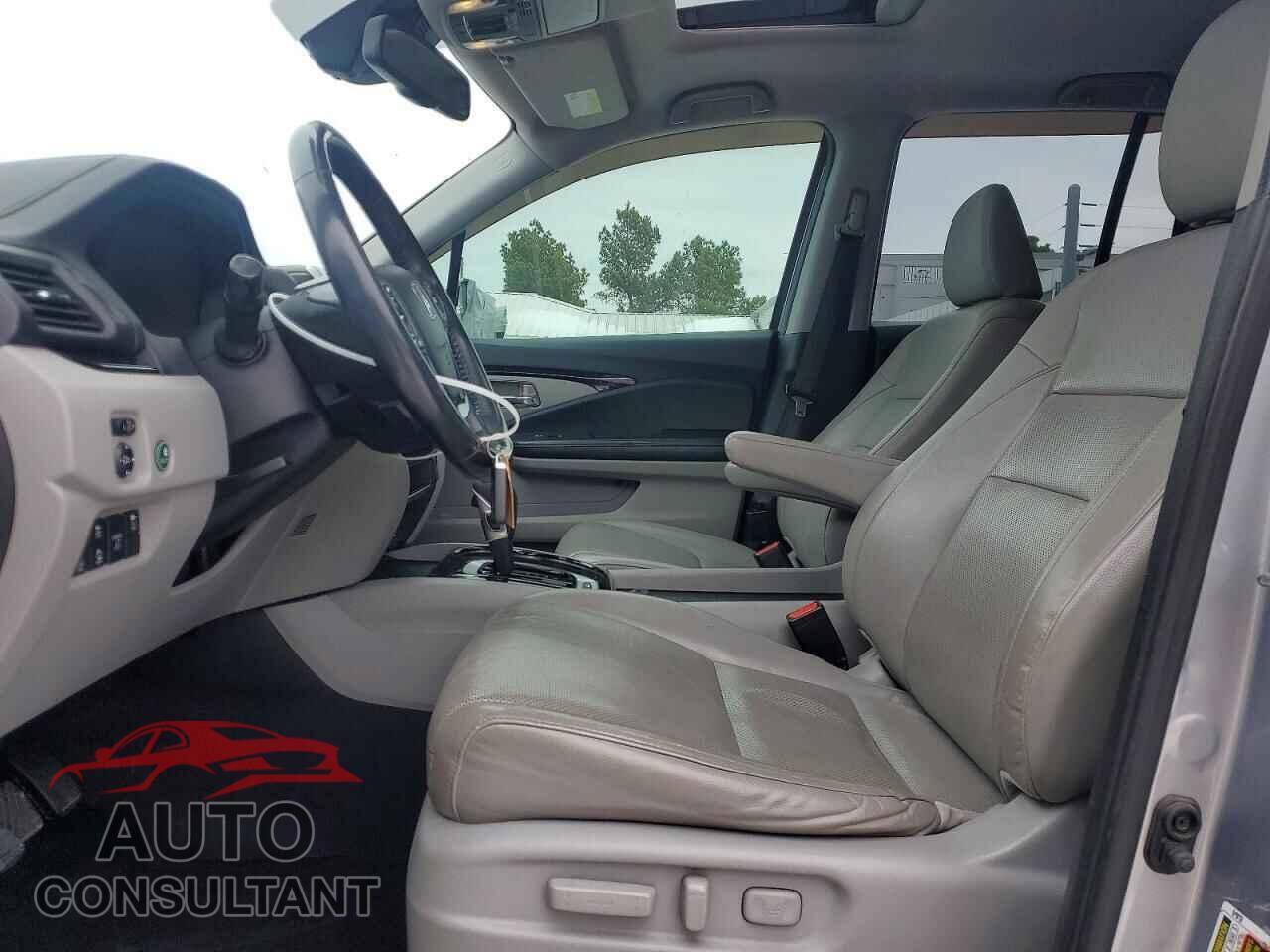 HONDA RIDGELINE 2017 - 5FPYK3F79HB033876