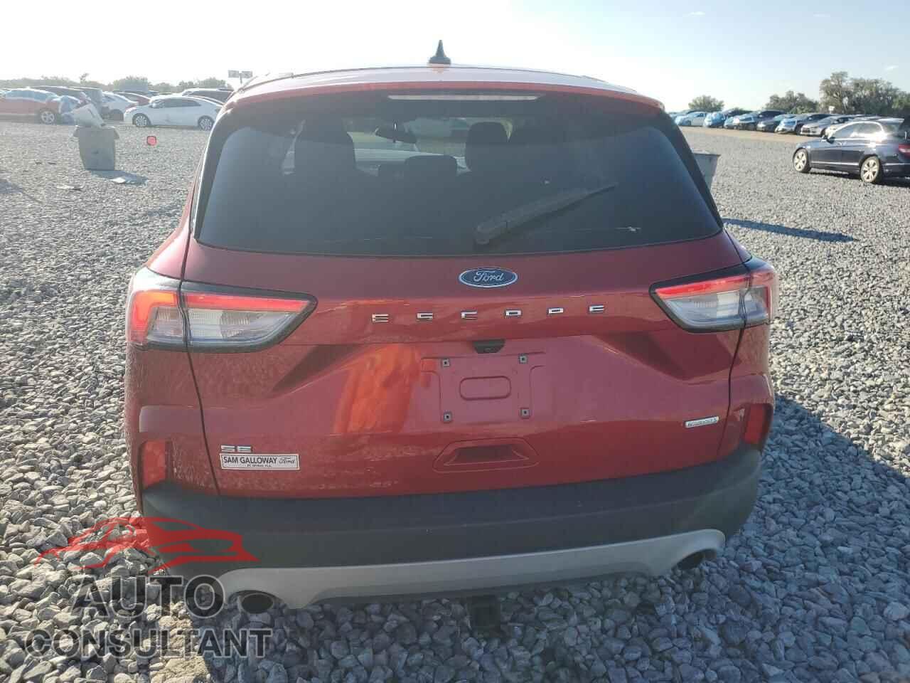FORD ESCAPE 2020 - 1FMCU0G61LUA94216