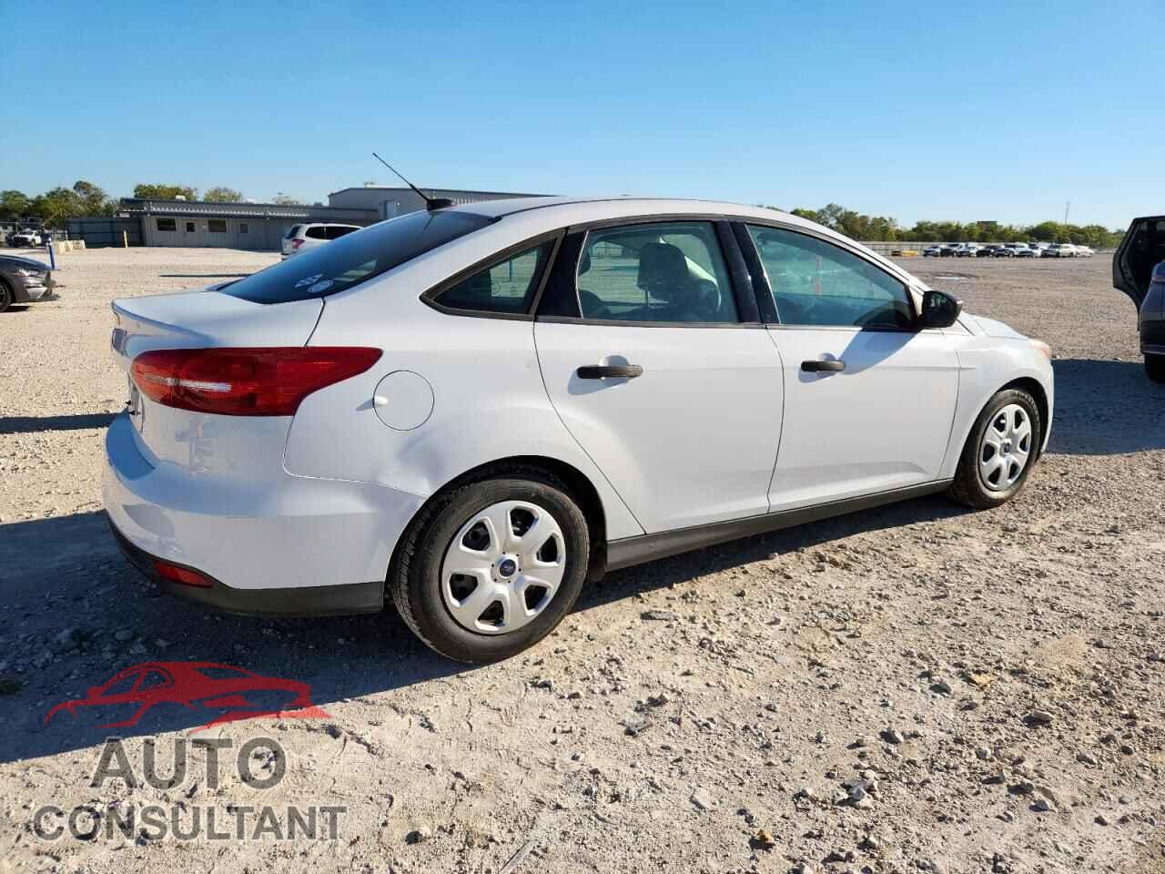 FORD FOCUS 2016 - 1FADP3E27GL351382