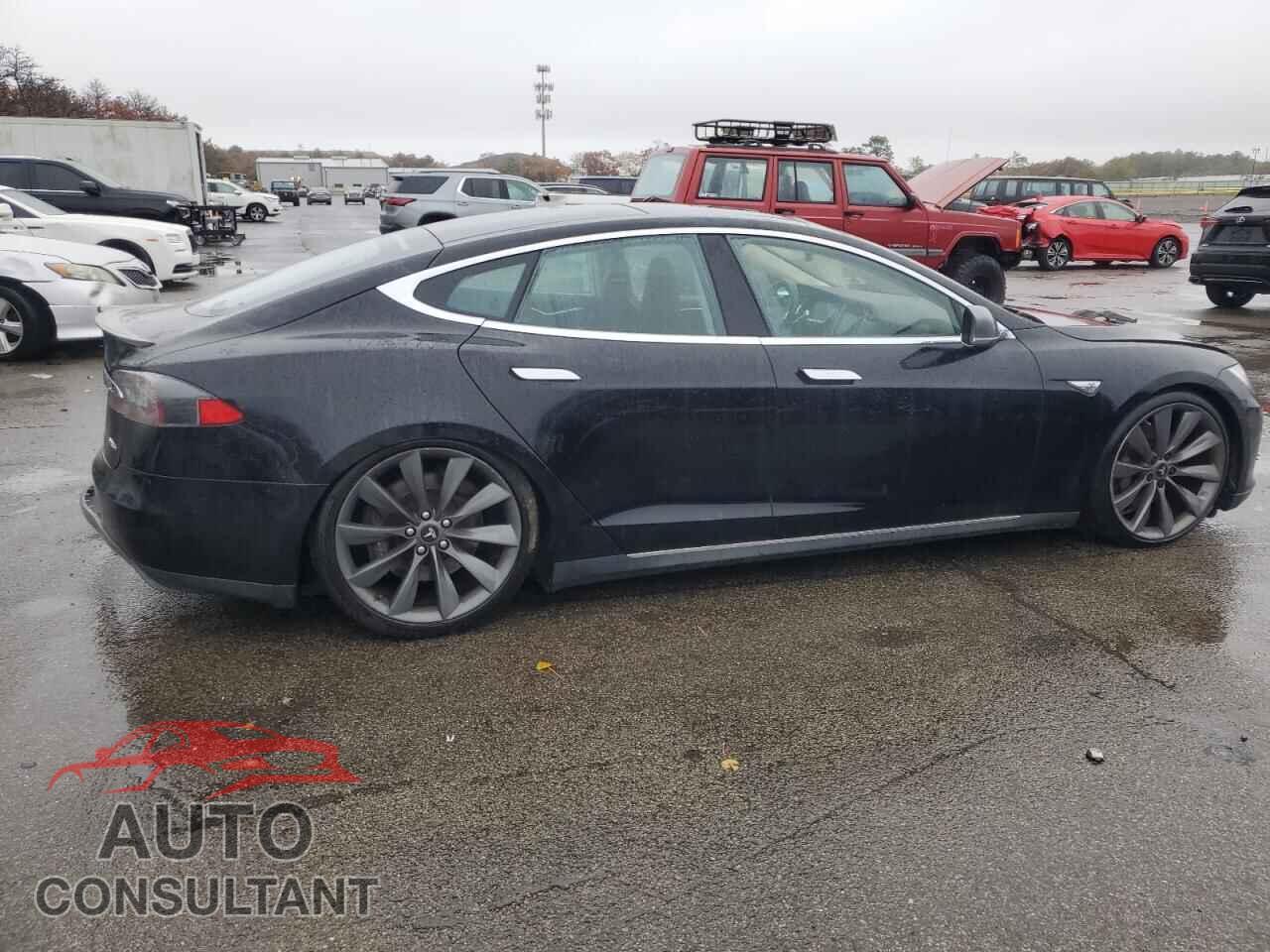 TESLA MODEL S 2013 - 5YJSA1DP3DFP28874