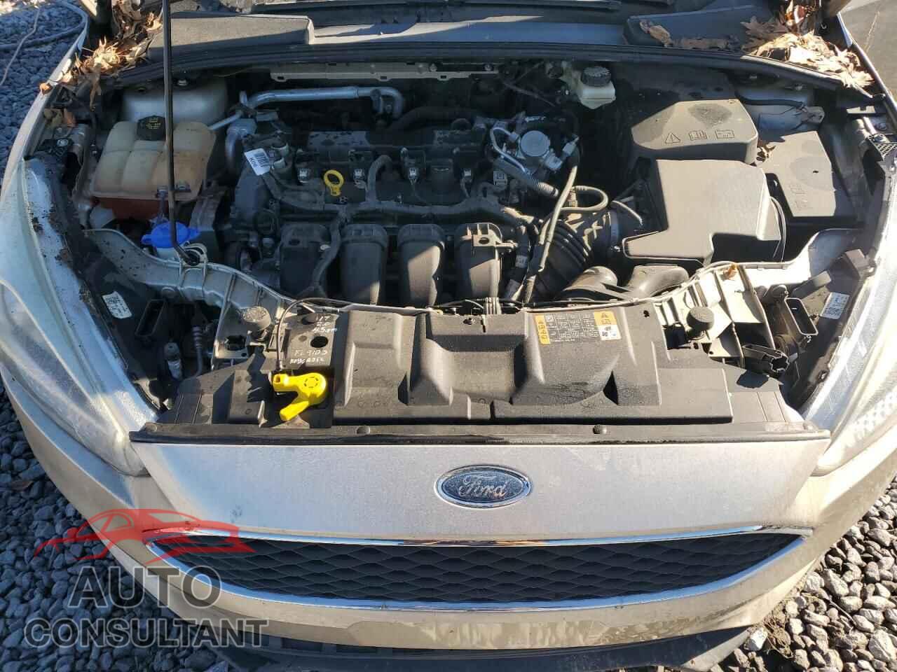 FORD FOCUS 2017 - 1FADP3F22HL227651