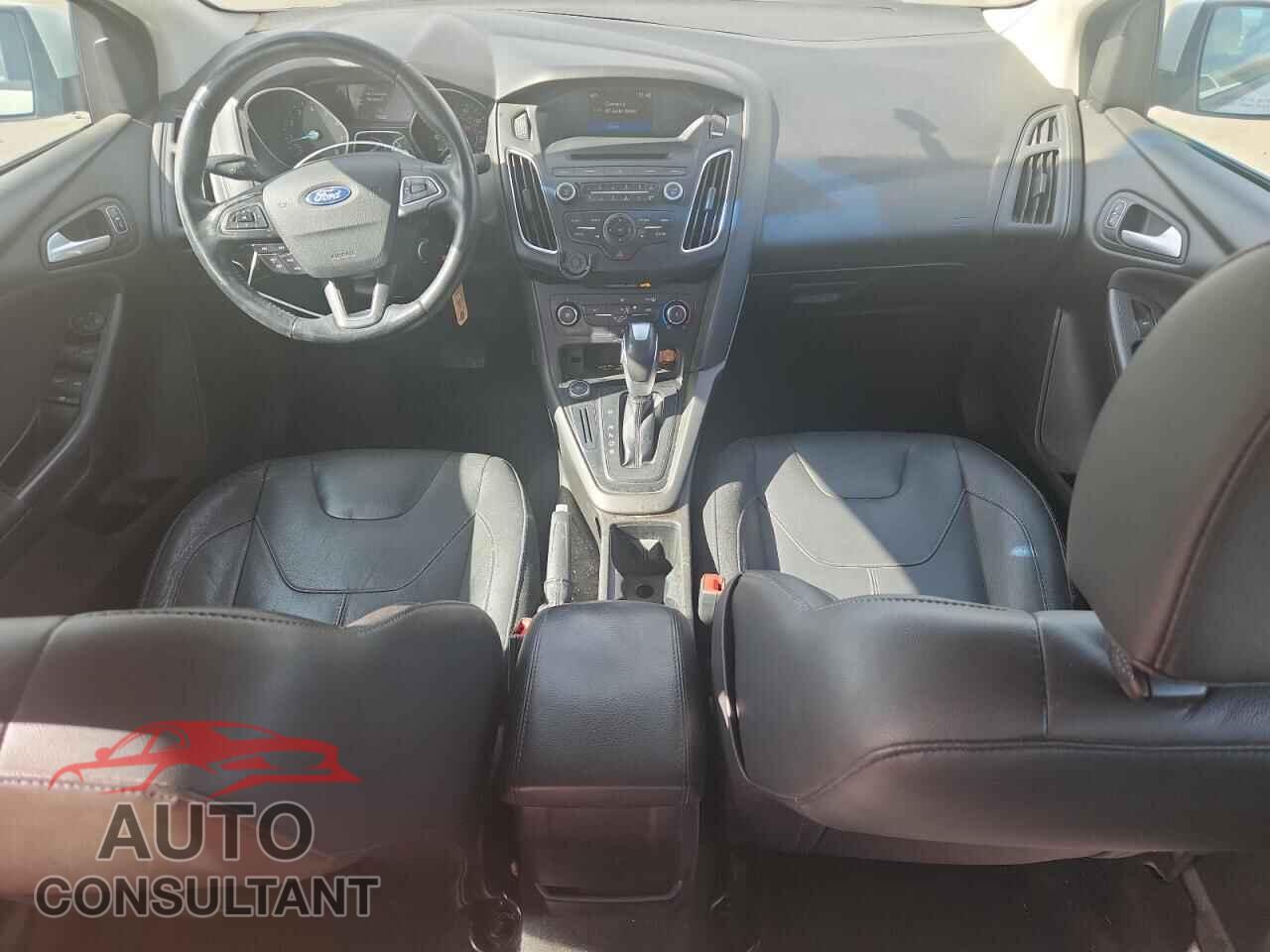 FORD FOCUS 2016 - 1FADP3F25GL256060