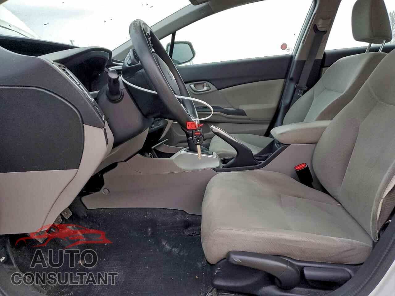 HONDA CIVIC 2013 - 2HGFB2E45DH031131