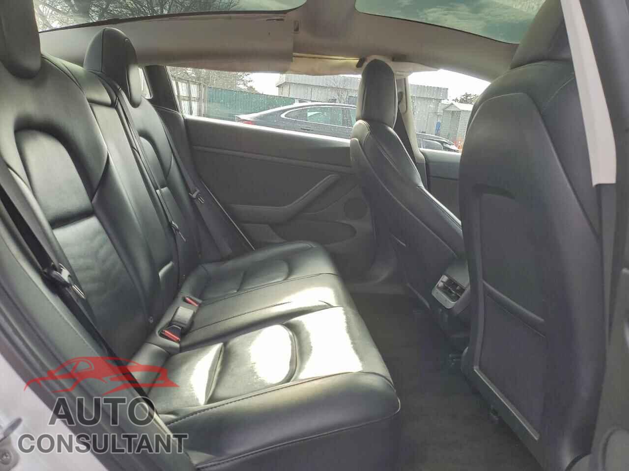 TESLA MODEL 3 2022 - 5YJ3E1EA4NF368437
